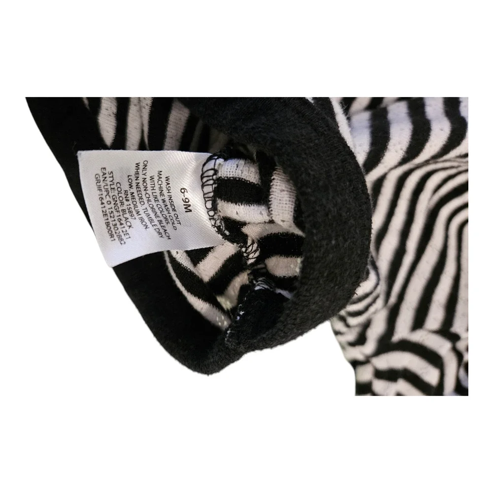Garanimals Kids Size 6-9M Long Sleeve Black and White Striped Bodysuit